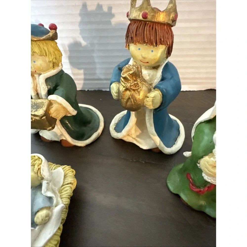 Vintage Porcelain Nativity Set Christmas 11 Piece Resin